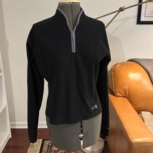 The North Face 🖤 TKA 100 fleece 1/4 zip Women’s Small